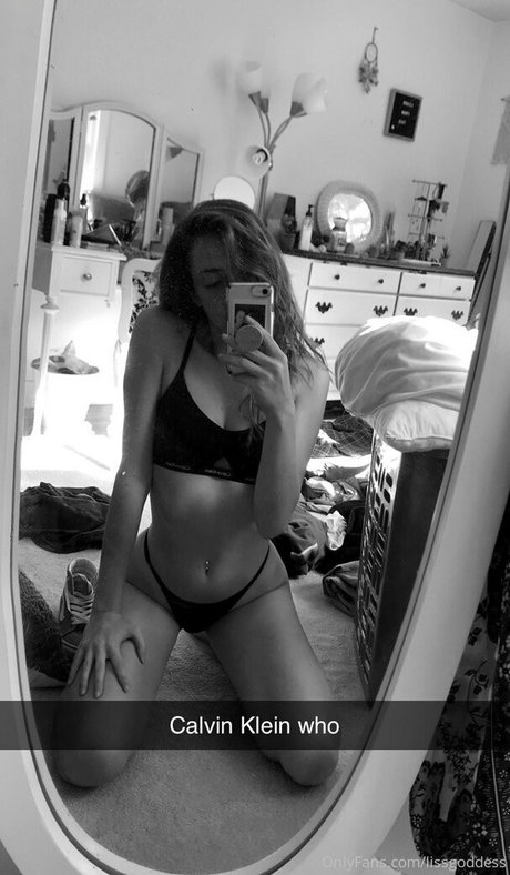 dripping pussy onlyfans hot nude photo