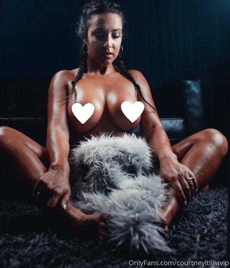courtneyltilliavip pornstar top pics