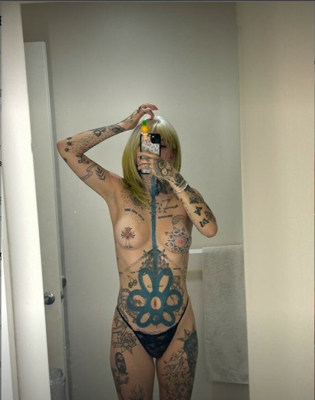 Coco Blake star exclusive img