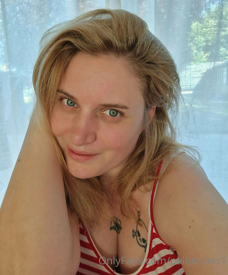 paintytoes1 exclusive star img