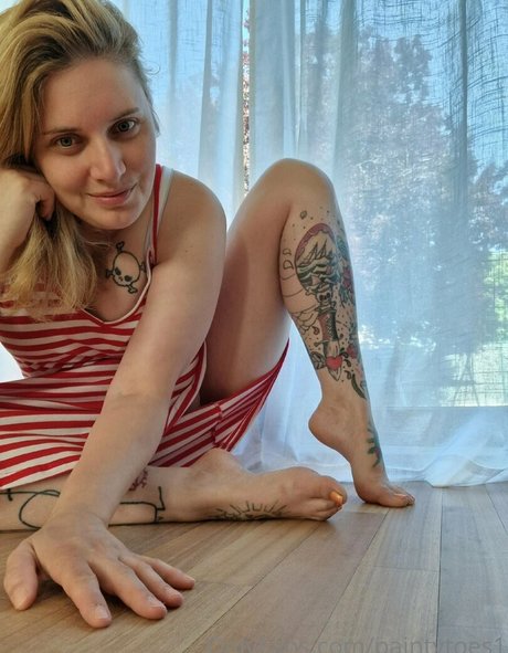 paintytoes1 top model photo