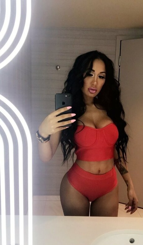 shemale outdoor onlyfans sexy naked picture