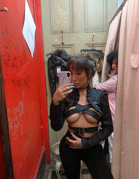 asian shemale onlyfans best photos