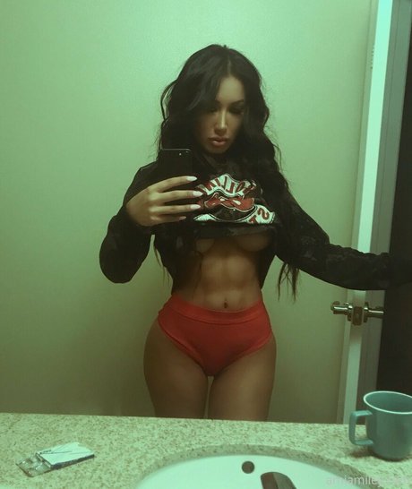 brown eyes kitty onlyfans sexy nude photo