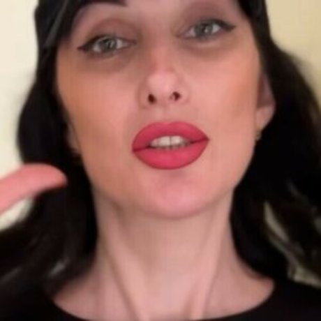 Liza Virgin model erotic images