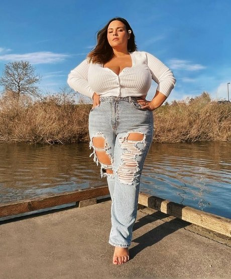 blonde natural onlyfans exclusive images