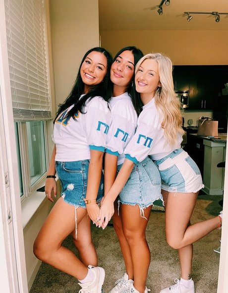 Tori C art pornstar pictures