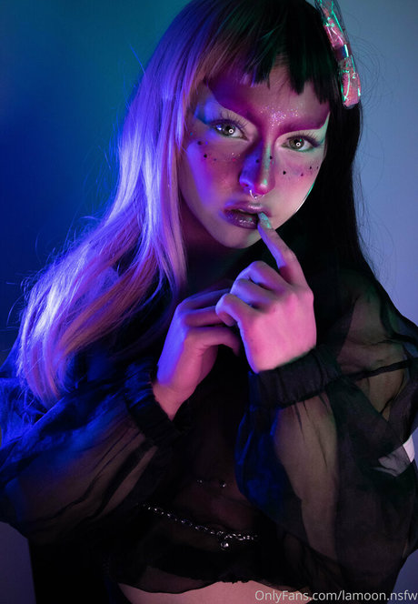 lamoon nsfw star image