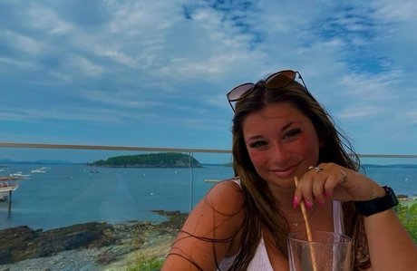 Lauren Risotti Profile Pic