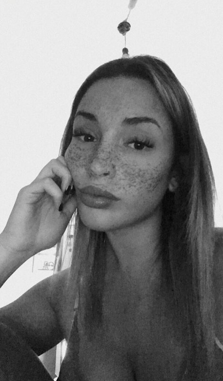 lips onlyfans beautiful naked pictures