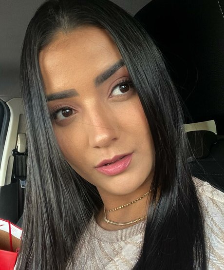 Gabriela Batista Torres perfect star img