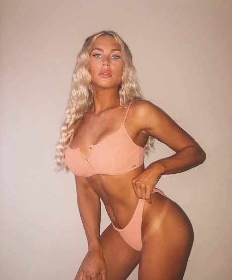 lips onlyfans pornographic img