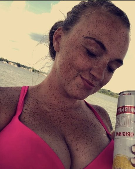 Raelyne Summeier nice pornstar img