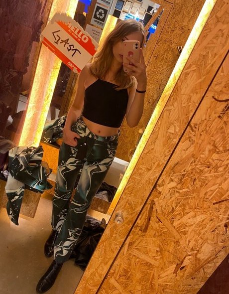 blonde milf onlyfans porno image