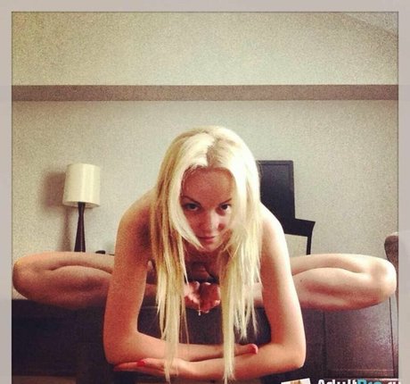 cute ladyboy onlyfans exclusive img