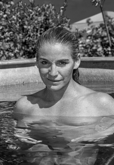 corkyafterdark star erotic photos