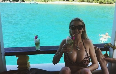 Poppyy Hopson pornstar gallery