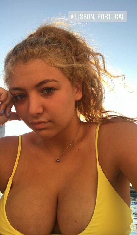 asian femboy onlyfans erotic picture