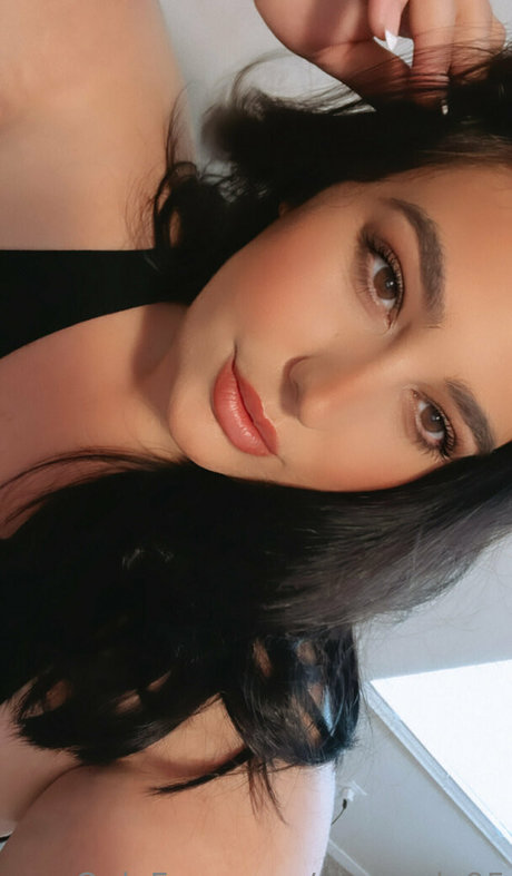 20 years old onlyfans hot sexy photos