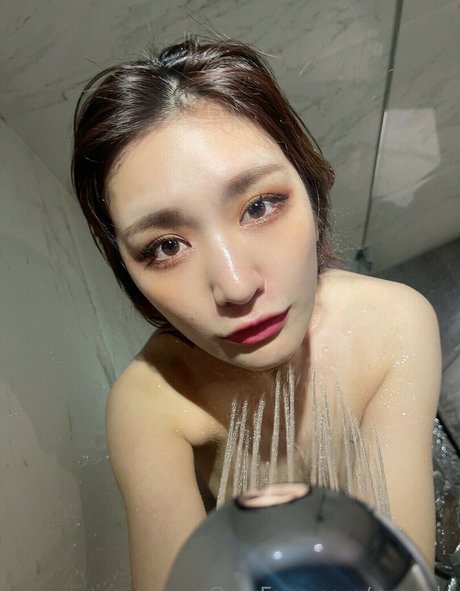 small onlyfans naked images