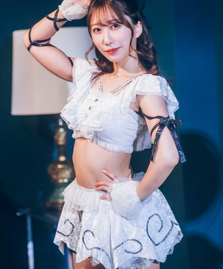 mirror onlyfans pornographic photo