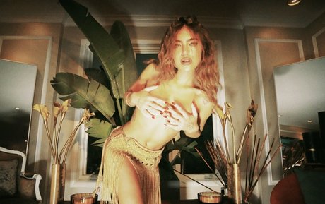 skyelia free pornstar images