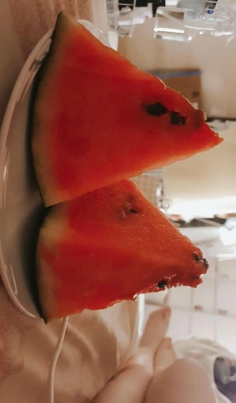 Tsuruko The Alien erotic pornstar img