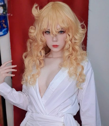 Tsuruko The Alien star nude pic