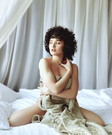 Taliyamilano pornstar beautiful photos