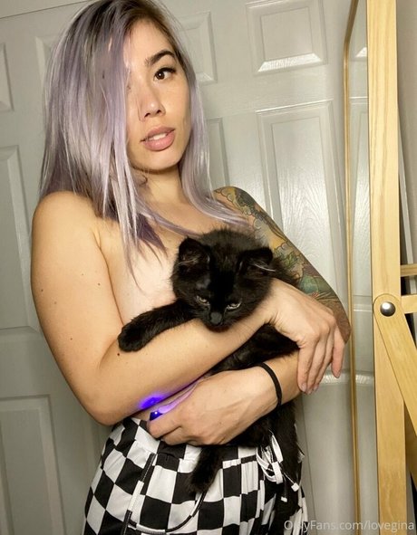 lovegina pornstar exclusive image