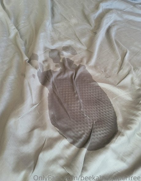 peekaboopiperfree model adult photo