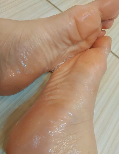 megnificus star nudes archive