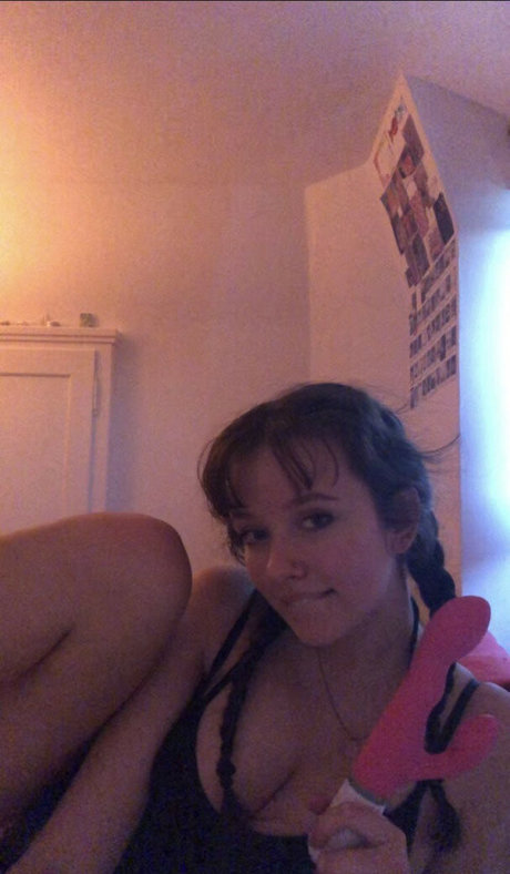 strip nude onlyfans sexy nude photos