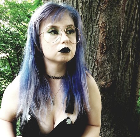 freeknockers420 star beautiful picture