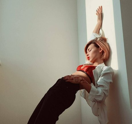 ali yummy pretty star gallery