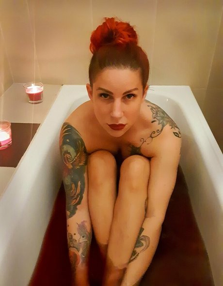 eating onlyfans beautiful naked photo