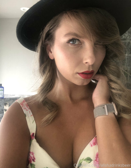 alishadrinksbeer xxx pornstar photo