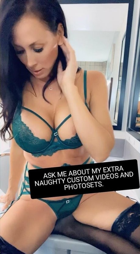 milf pregnant onlyfans naked image