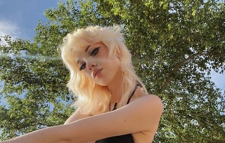 pipssqueakss sex model pictures