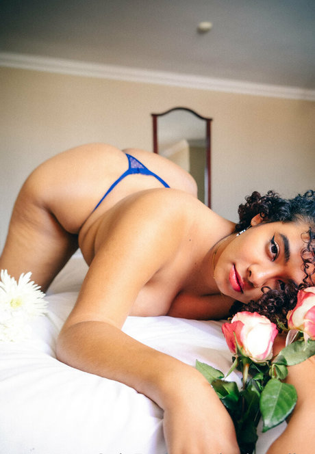 thick latina onlyfans art naked pics