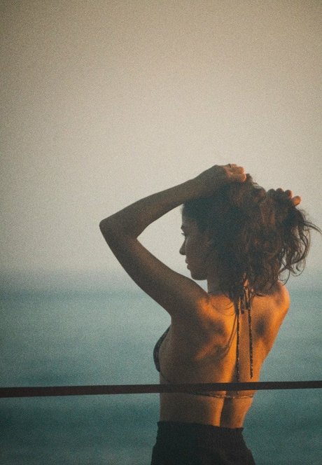 thefriendzone model beautiful archive