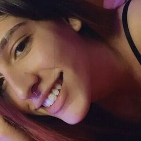 Majur Maia model top image