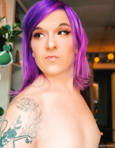 tskaelamoon model nudes images