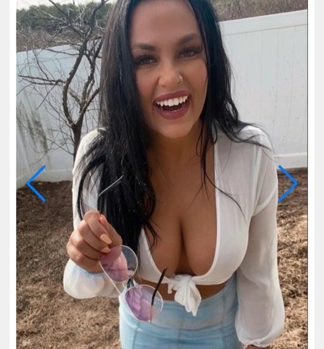 Desdearmon_ naked model img