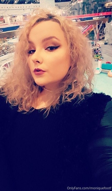 moniiquexxx top model photo