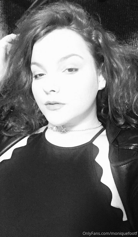 moniiquexxx exclusive actress pics