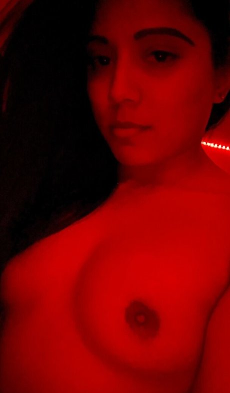 ladypendragon92 adult model picture