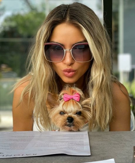 Andreea Ungur model perfect photos