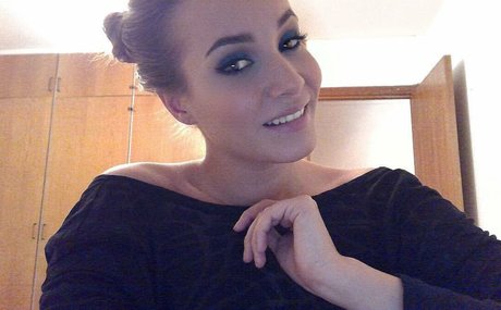 Katrina Maria star hd pics