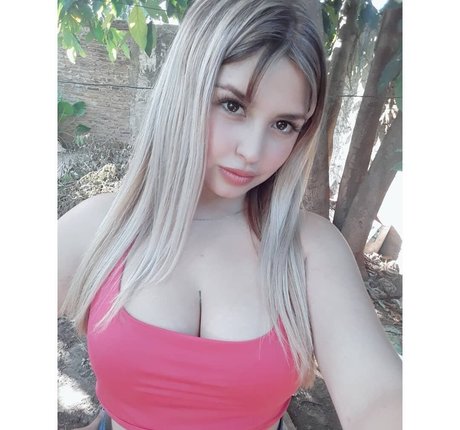 Lolaa leiva model art pics